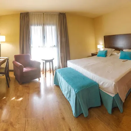 Hotell Gran Ciudad De 4*